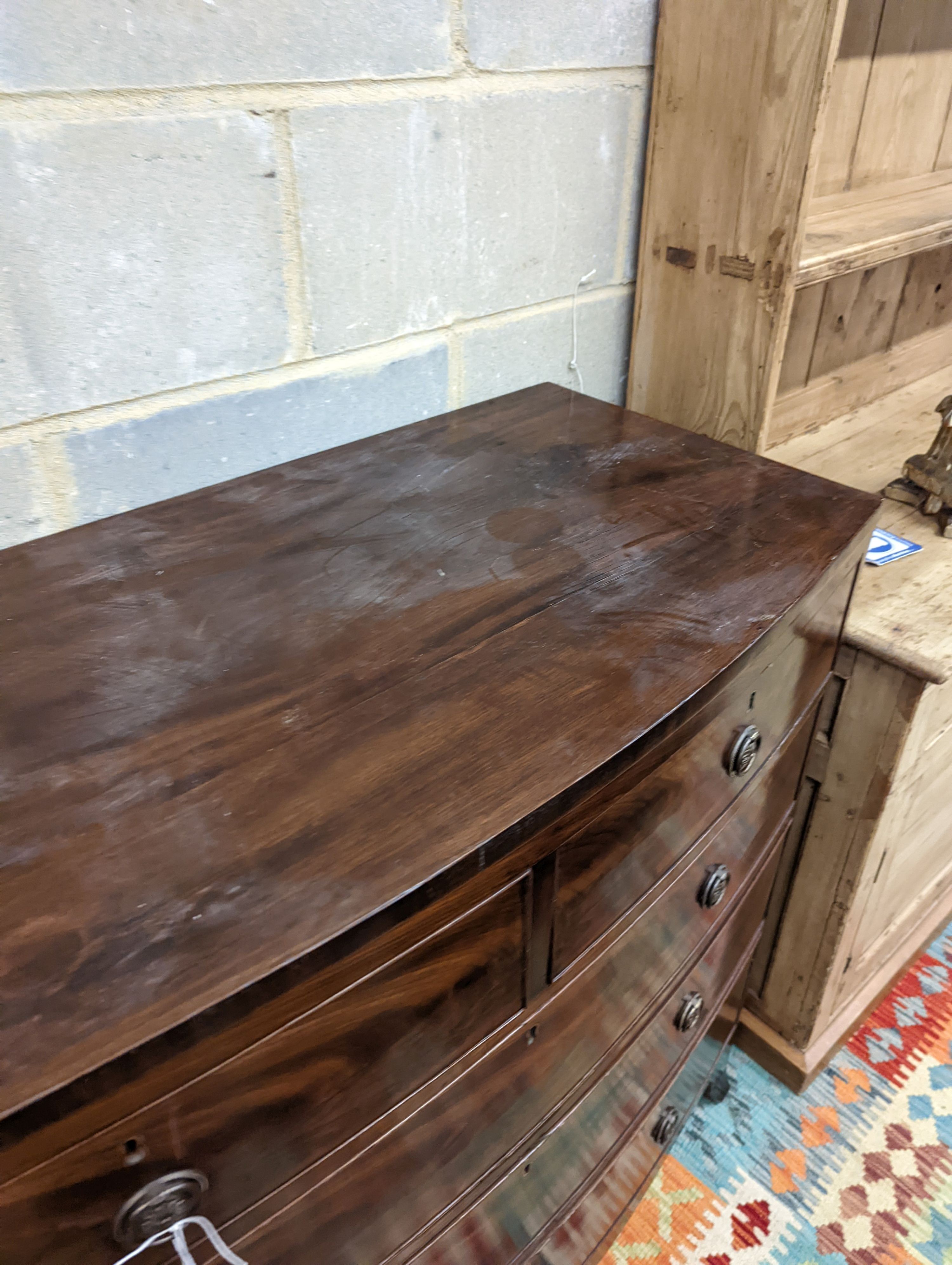 A Regency mahogany bowfront chest, width 104cm, depth 52cm, height 106cm